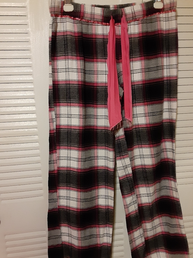 Xhilaration plaid flannel pajama pants